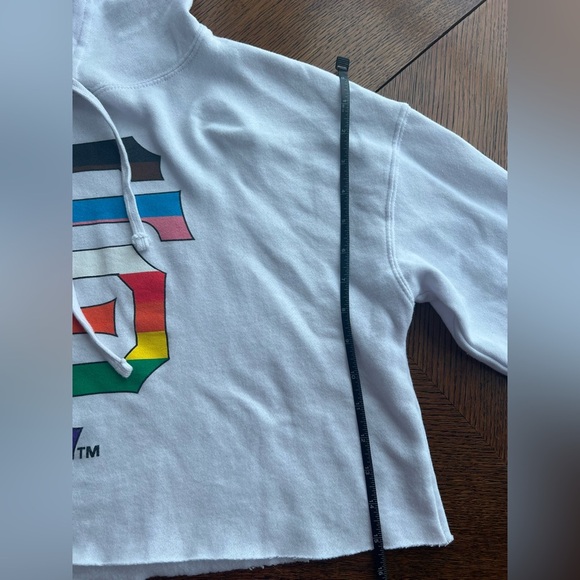 San Francisco Giants Cropped Rainbow Pride Logo Hoodie Sweatshirt Sz M - Picture 6 of 7